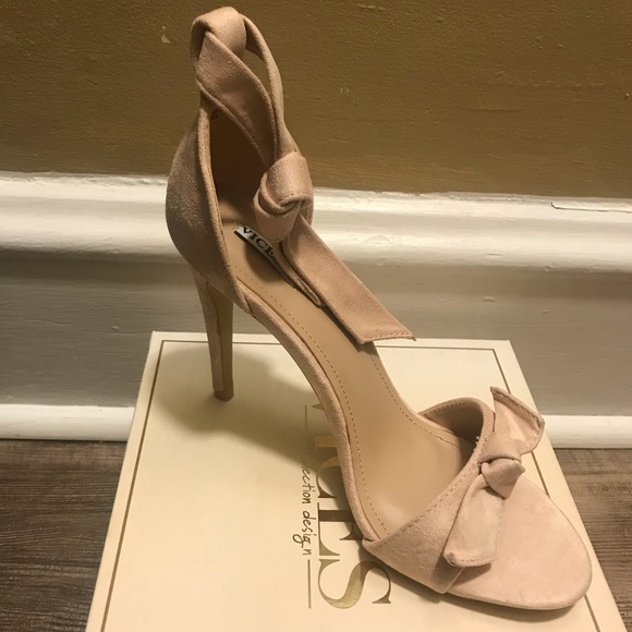 NIB VICES HEELS - Picture 1 of 6